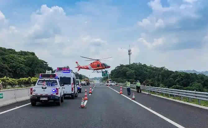 华坪高速公路汽车救援案例